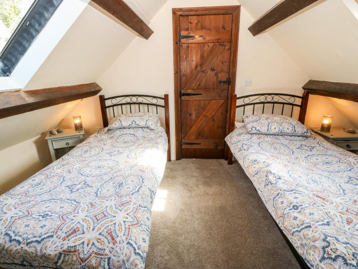 Bwthyn Yr Helyg Willow Cottage Llannor Kültér fotó